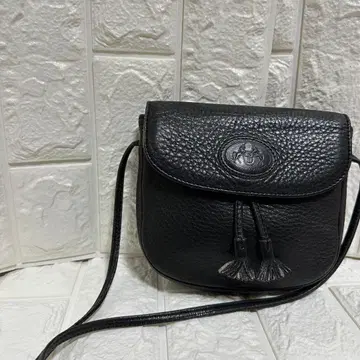 블랙 가죽 숄더백 태슬 장식 주름 가죽