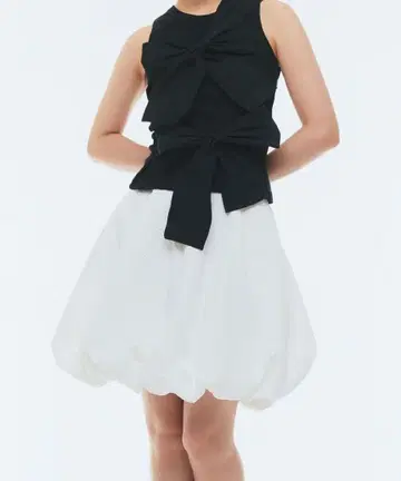 화이트 벌룬 스커트 미디엄 기장 자카드