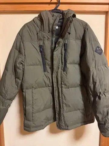 언더아머 다운 자켓