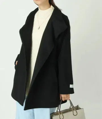 미사용 새상품 스탠드 카라 미디 코트 a.v.v 아우터 블랙 XL