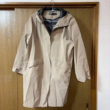 ZARA 후드 부착 베이지 롱 코트 L 사이즈