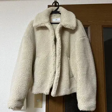 보아 자켓 크림색