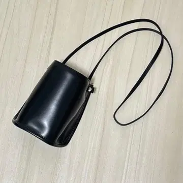 [ 새상품급 ] PIENI 숄더백