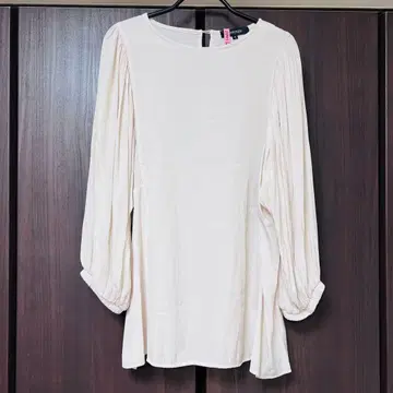 UNTITLED 벌룬 슬리브 블라우스 아이보리