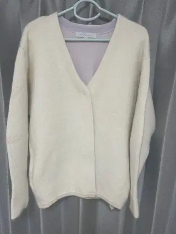 MERCURYDUO 크림색 V넥 가디건