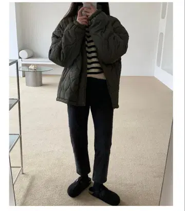 올리브 그린 퀼팅 자켓