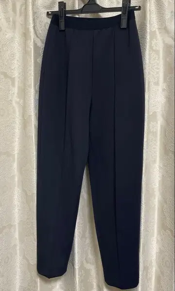 anuans 테이퍼드 이지 컷 팬츠 ( NAVY )