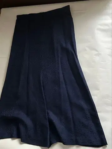다크 네이비 롱 스커트 심플