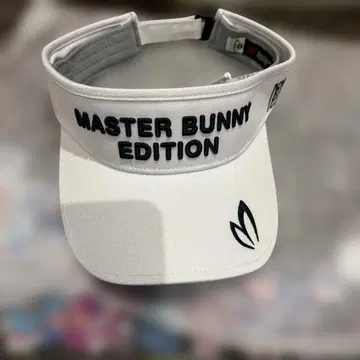 MASTER BUNNY EDITION 바이저 화이트