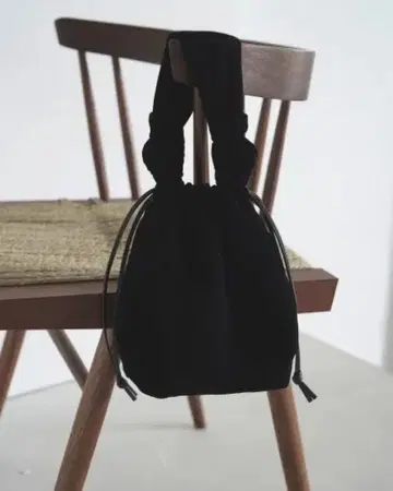 anuke [ 25AW 미사용 ] Velvet Mini Purse 안느크
