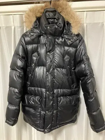 새상품급 CAMP7 캠핑7 다운 자켓 블랙 광택