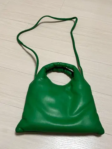 그린 숄더백