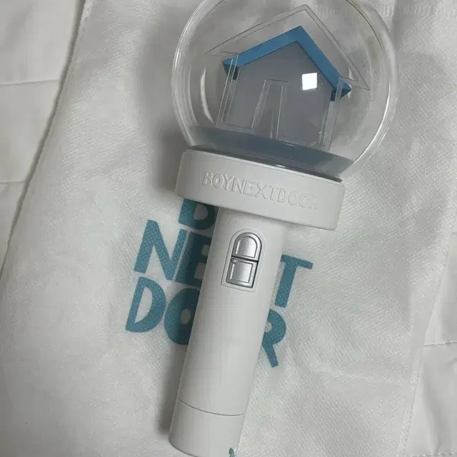 보이넥스트도어 응원봉