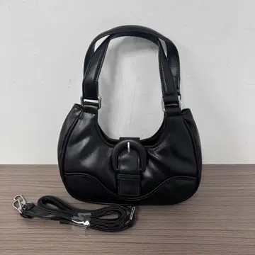 블랙 버킷형 핸드백