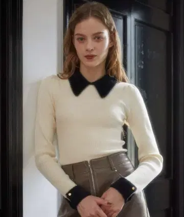 [ 미사용 새상품 ] 페더 컬러 클래시컬 리브 니트 ivory