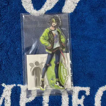 니지산지 이나미 라이 아크릴 스탠드 하프애니