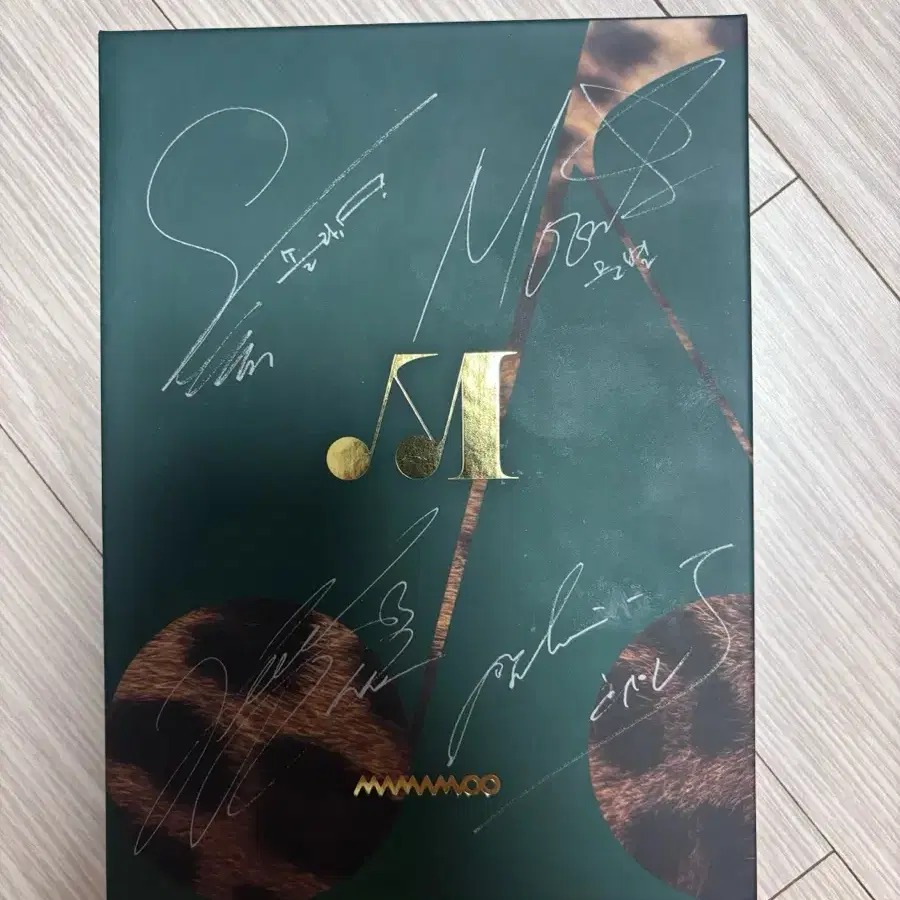 MAMAMOO | 마마무 Mamamoo Travel signed album on Bunjang Global Site.