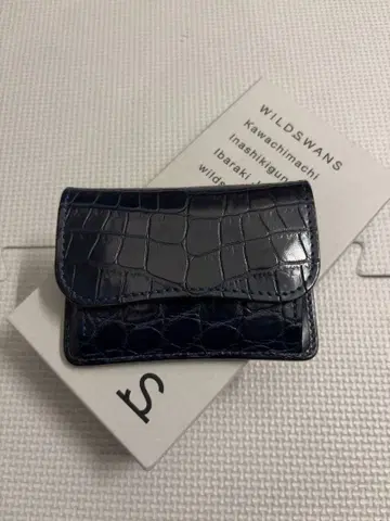 wildswans 와일드 스완스 텅 크로코 크로커다일 네이비 나염