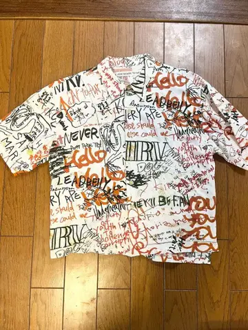 soe 셔츠 Hello Hello Hello