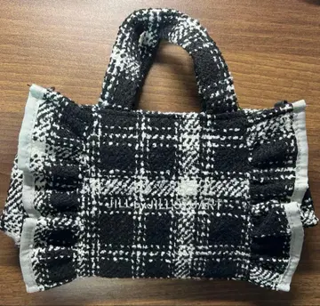 JILL BY JILLSTUART 질스튜어트 룩북 블랙