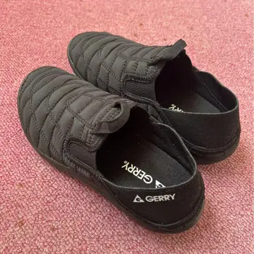 GERRY 발꿈치를 접을 수 있는 캠핑 슬립온