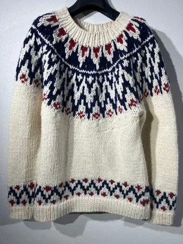 프릭스스토어 울100% 구심 니트