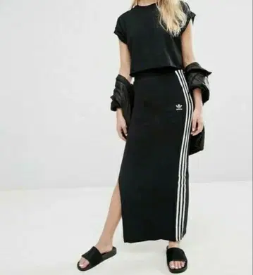 adidas 블랙 타이트 스커트 슬릿