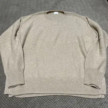 베이지 크루넥 니트 스웨터 긴팔