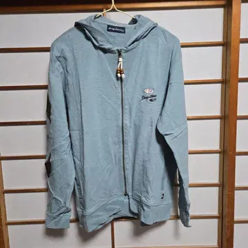 라이트 블루 후드 부착 후드티