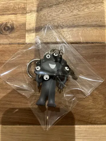 Expo 2025 미야쿠미야쿠 입체 PVC 키링 플레이트 부착 블랙