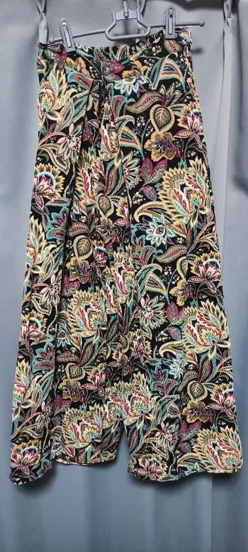 jeanasis 플라워 턱 팬츠