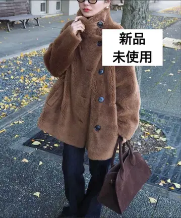 LAULEN 스탠드 카라 퍼 미들 자켓