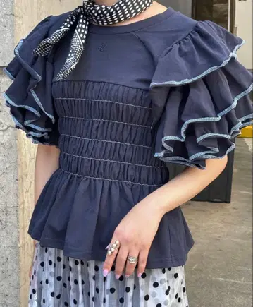 POPPY 티어드 프릴 슬리브 T셔츠