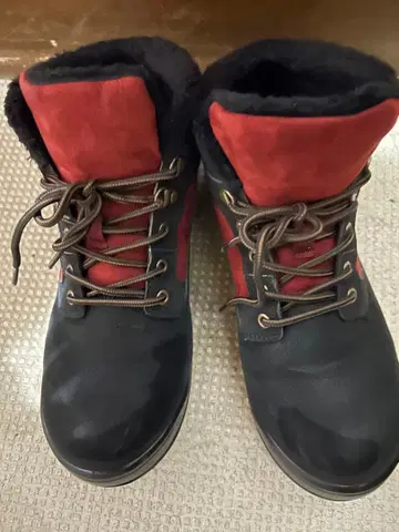 퍼 달린 블랙 레드 스노우 부츠 25.5cm