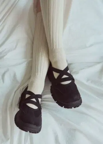 att. X strap maryjane sneakers