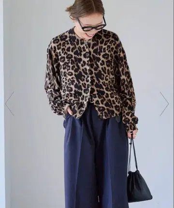 레오파드 무늬 리브 긴팔 가디건