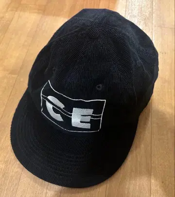 C.E 코듀로이 캡