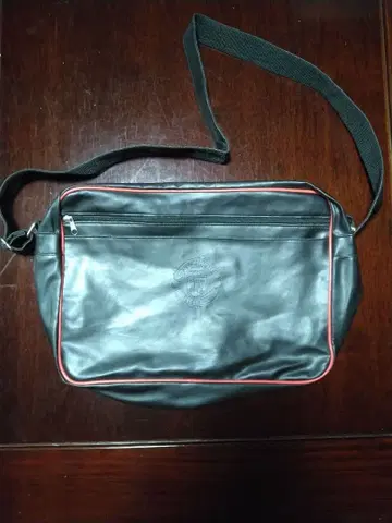 맨체스터 유나이티드 숄더백