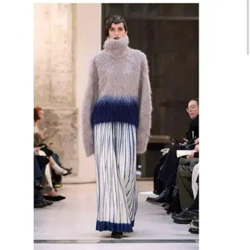 그라데이션 터틀넥 니트