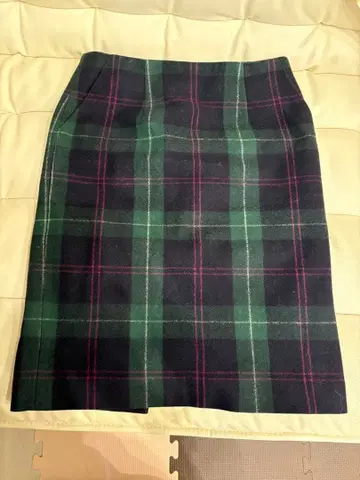 울 혼방 체크 무늬 스커트