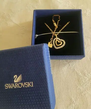 Swarovski 하트 모양 목걸이