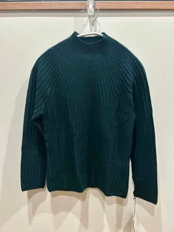 [ 미사용 ] Sybilla 다크 그린 리브 얇은 소재 스웨터
