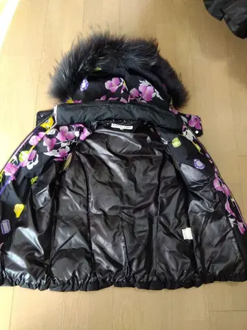 레오나르 꽃무늬 다운 베스트