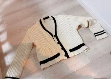 아이보리 리브 가디건