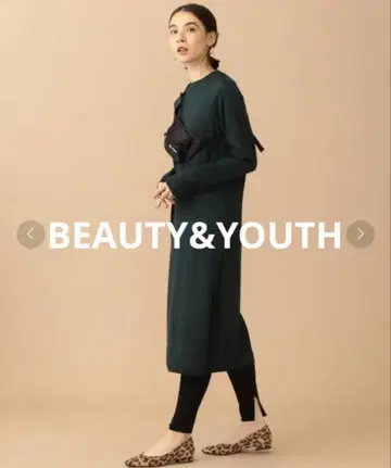 컨디션 최상 정가 13000 뷰티앤유스 울 슬릿 니트 원피스