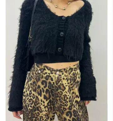 미사용 새상품 EVRIS 샤기 크롭 니트 가디건