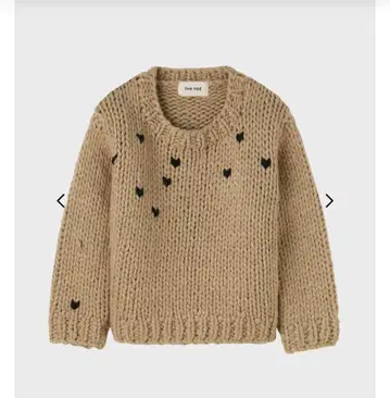 베이지 니트 스웨터 하트 자수 긴팔