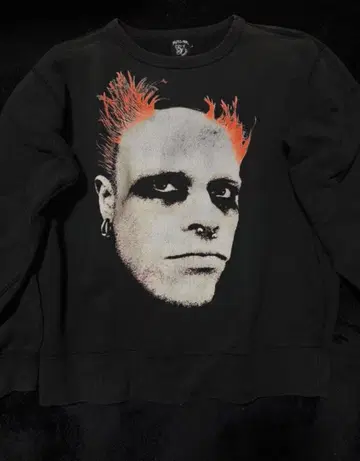 FULL-BK 얼굴 프린트 맨투맨 L 사이즈