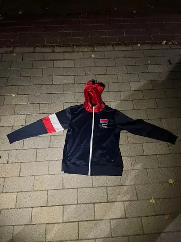 네이비/레드 후드 부착 저지 L