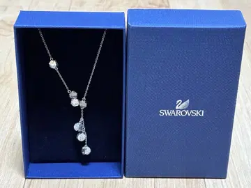 SWAROVSKI 비대칭 목걸이 대형 크리스탈 7개